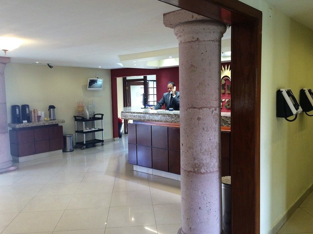 Hotel Quinta Dorada &